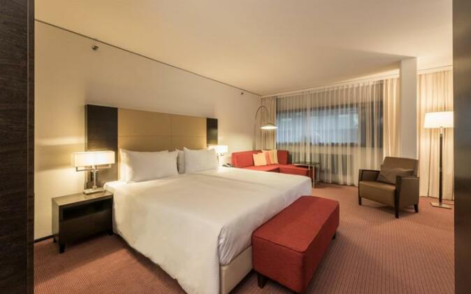 Four Points by Sheraton Sihlcity Zurich - Photo2