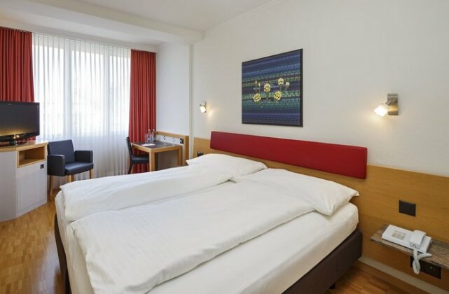 Hotel Coronado Zurich - Photo2