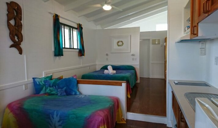 Aroa Beachside Inn - Photo5