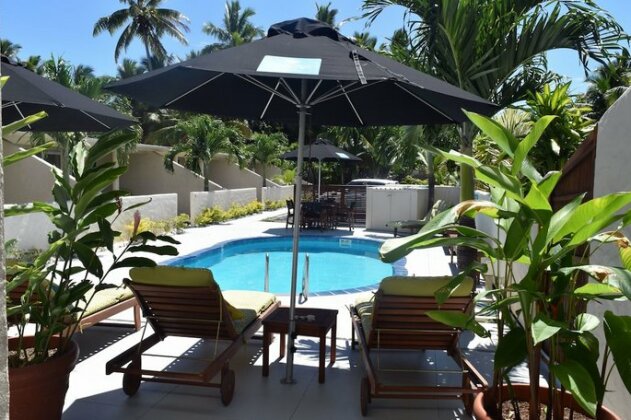 Coral Sands Apartments - Photo2