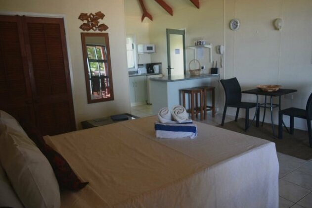 Muriavai Bungalow - Photo5
