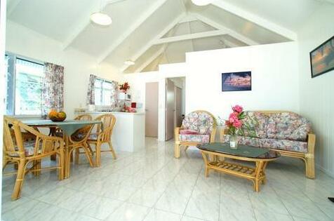 Sunhaven Beach Bungalows - Photo5