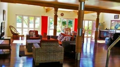 Navigator Beachfront Villa