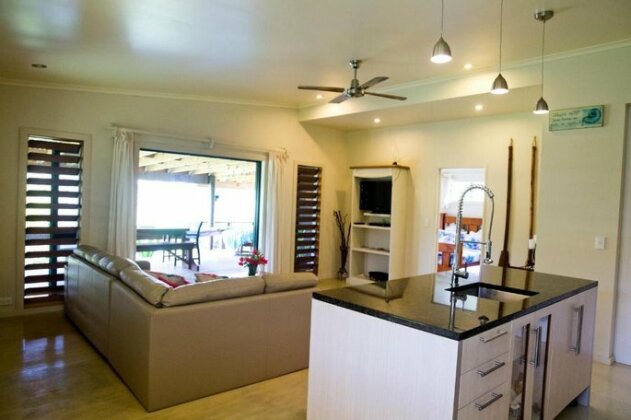Mahanas Villa - Photo3