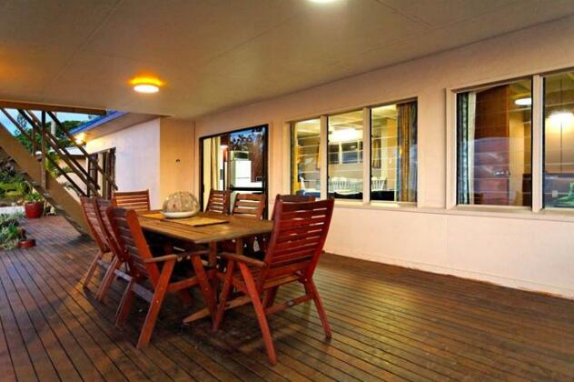 Raro Beach Bach - Photo2
