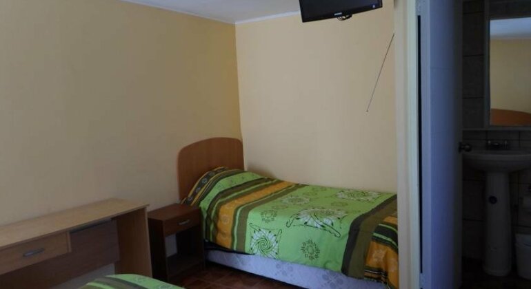 Hostal Playa Brava - Photo4