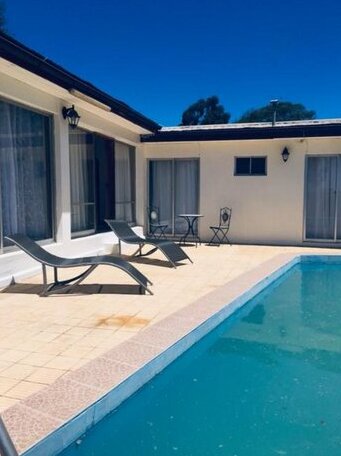 Bed and Breakfast Barry - Photo2