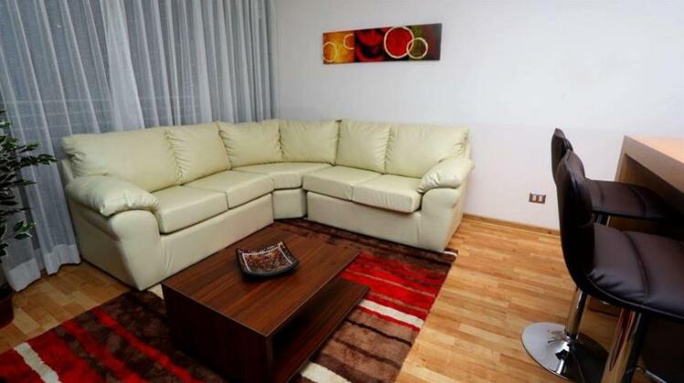 R & M Rent a suite - Photo3