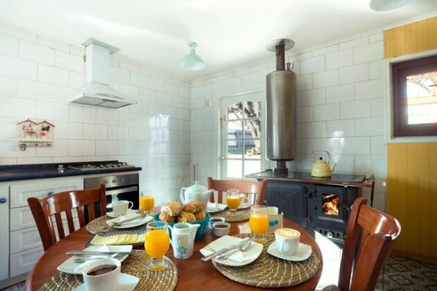 Abriga Bed and Breakfast - Photo3