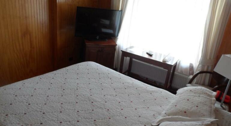 Hostal Espanol Coyhaique - Photo2
