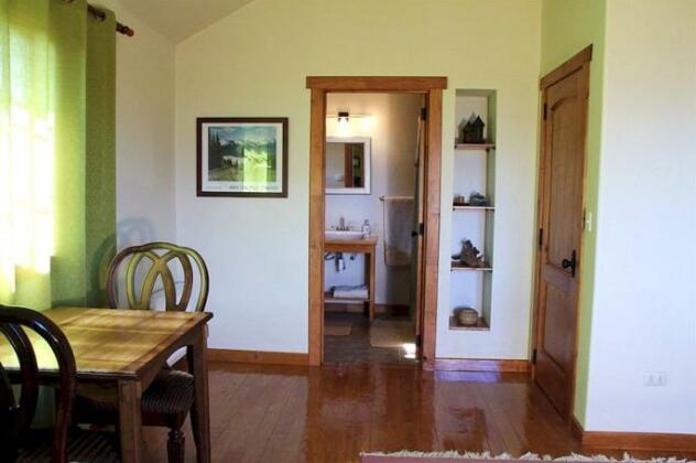 Fox Hill Bed and Breakfast - Photo3