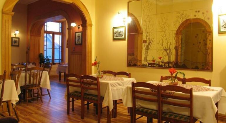 Hotel Plaza Punta Arenas - Photo3