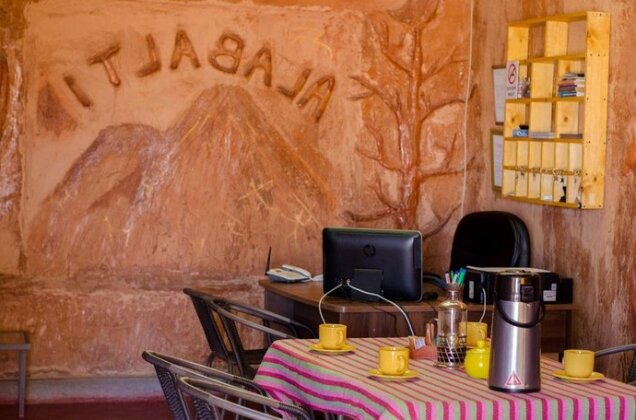 Hostal Alabalti - Photo2