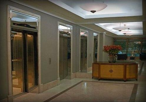 Boulevard Suites Hotel - Photo2