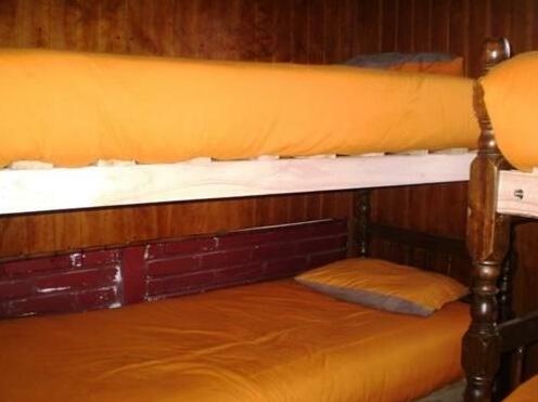 F&F Hostal - Photo4