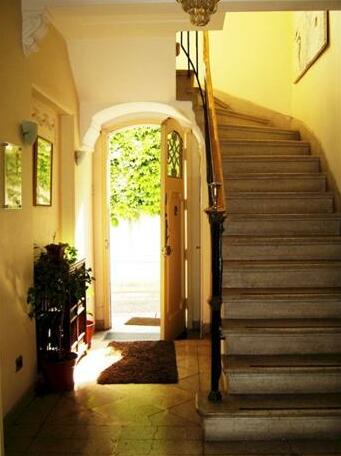 Hotel L'Ambassade - Photo2