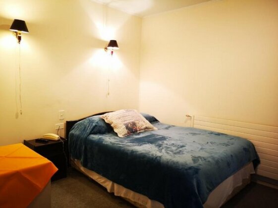 Hostal Plaza Dreves - Photo2