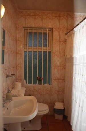 Cabanas y Hospedaje Llancahue - Photo4