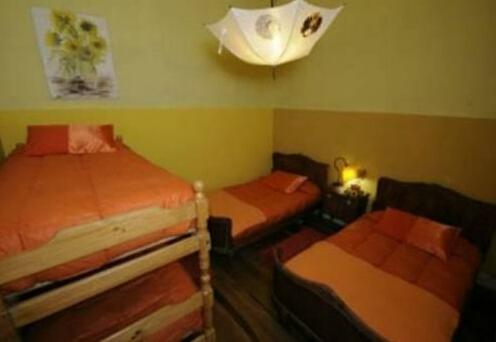 Hostal Girasoles - Photo2