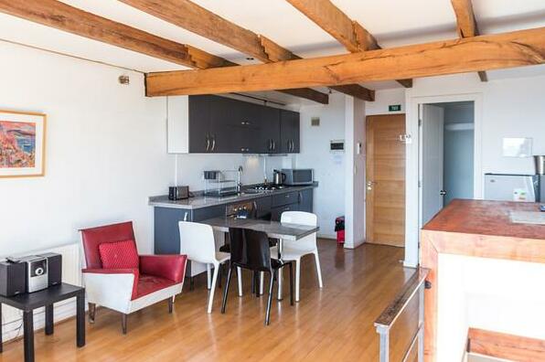 Super apartment with great views - Photo3