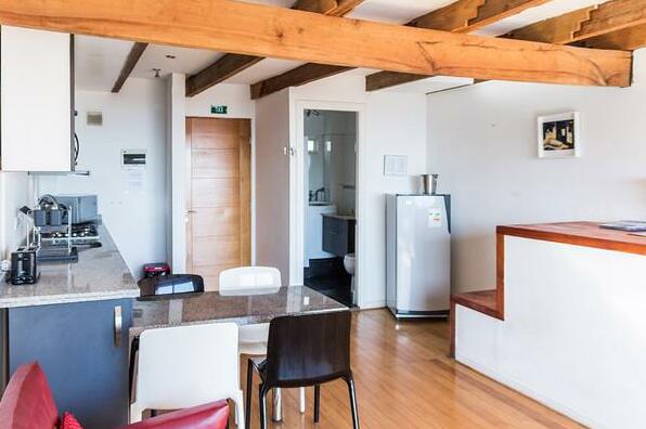 Super apartment with great views - Photo4