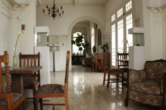 Max's Hotel - Photo2