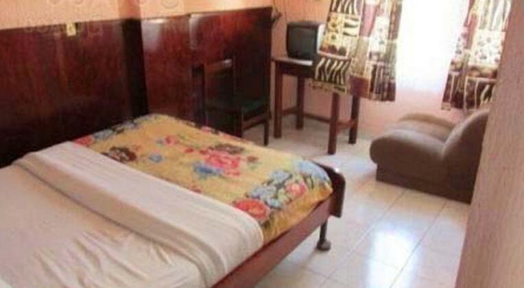 Hotel des Roses - Photo2