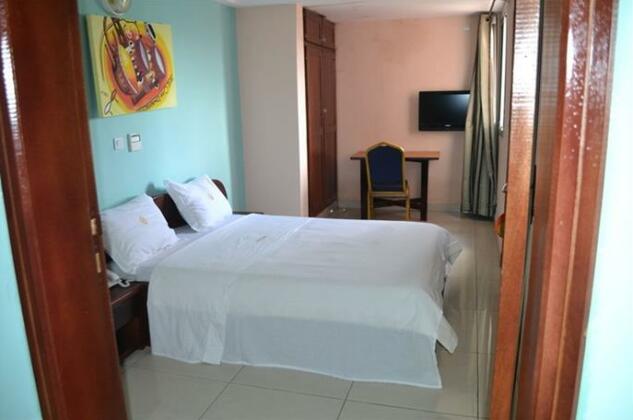Hotel Pentagone - Photo2