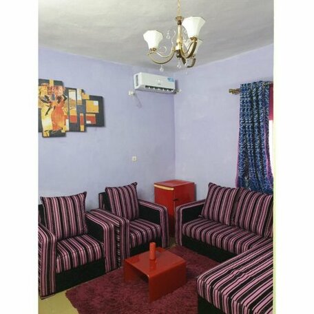 Studio Meuble Classe avec Forage Douala - Photo2