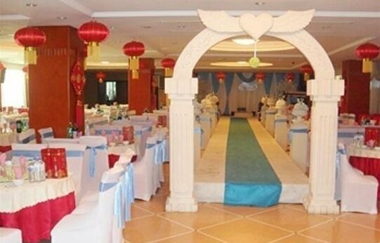 Baishan China Hotel - Photo4