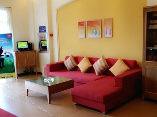Home Inn Baishan Main Bus Station - Photo4
