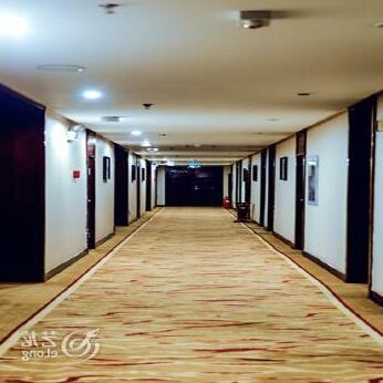 Zhenyu Hotel Linhe - Photo2