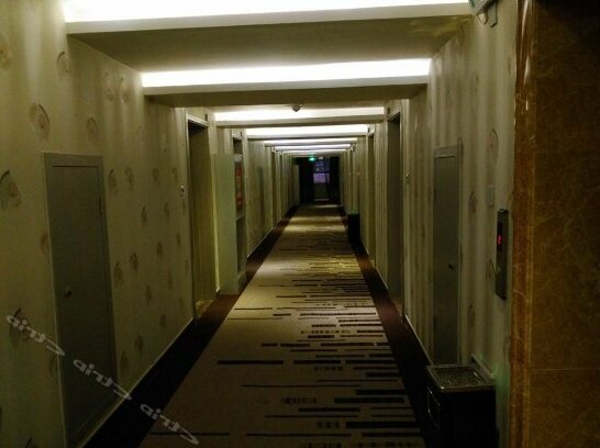 Yinfeng Business Hotel Bayingolin - Photo3
