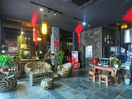 Tianyijiao Theme Hostel - Photo4