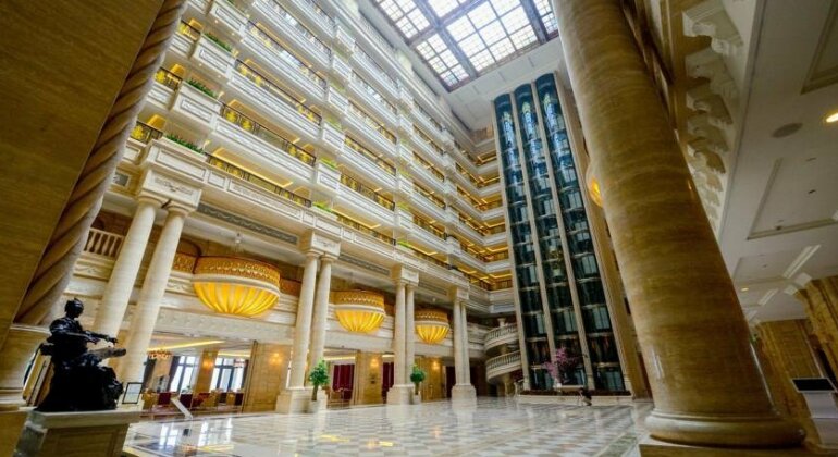 Orient MGM International Hotel - Photo3