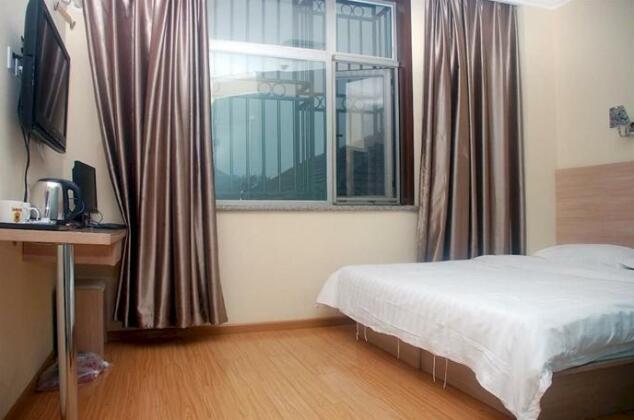Super 8 Beijing Luogu Lane Branch - Photo3