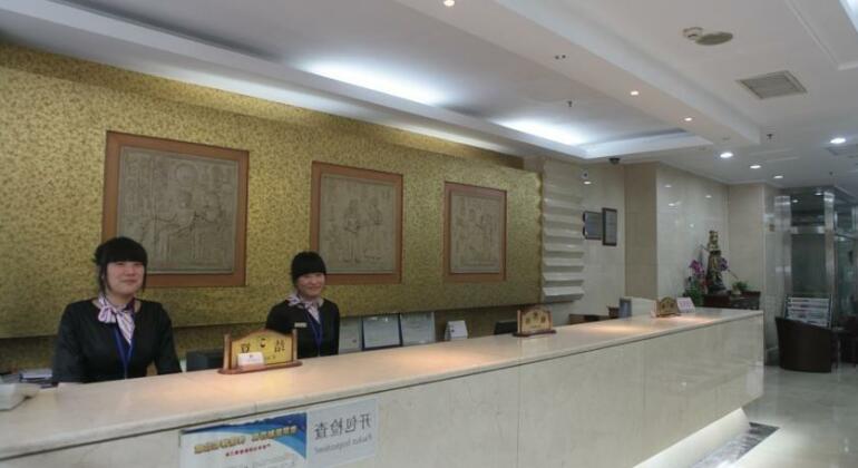 Times Holiday Hotel Beijing - Photo2