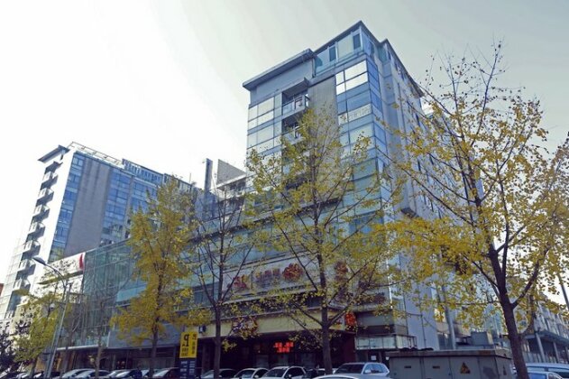 Yiyang City Center Apartment
