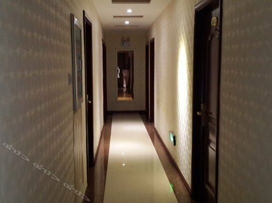 Huanren Xiang Jiang Business Hotel - Photo2
