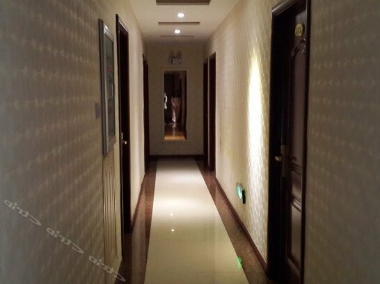 Huanren Xiang Jiang Business Hotel - Photo2