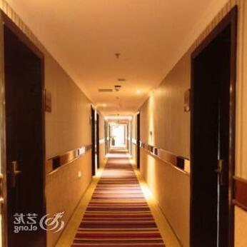 Yidu Business Hotel Chaoyang Changchun - Photo2