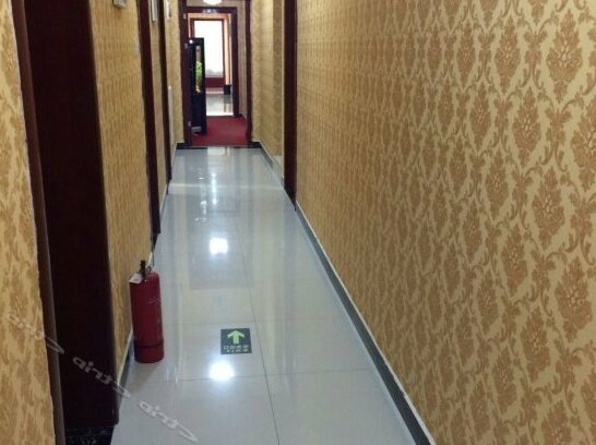 301 Business Hotel - Photo4