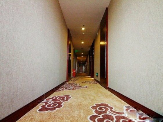 Huagang International Hotel - Photo4