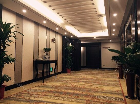 Huawen Hotel - Photo2