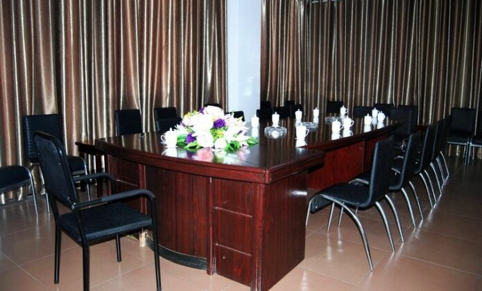 Meiweiya Business Hotel - Photo2