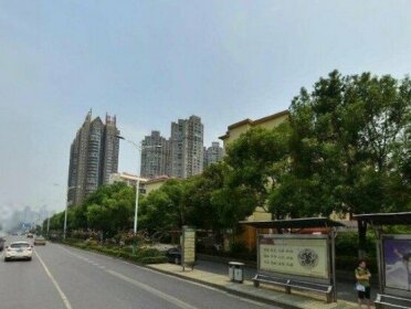 Xiangjun Huatian Business Hotel