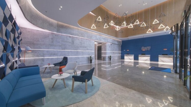 Holiday Inn Express Liyang Huafu - Photo3