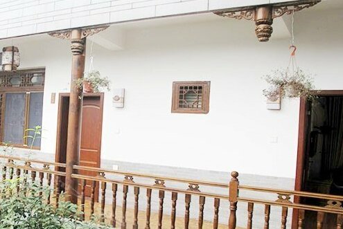 Biyu Xiaojia Inn