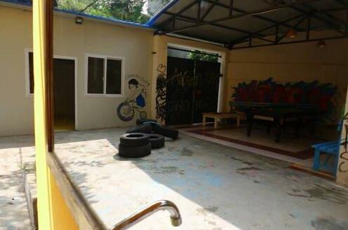 Blacksmith International Youth Hostel - Photo2