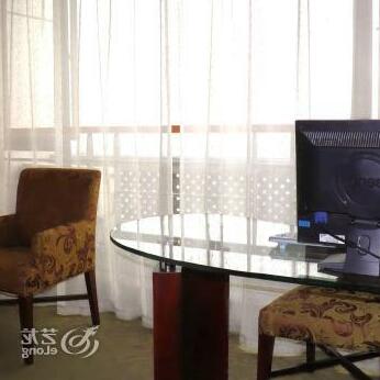 Blue Castle Hotel Chengdu - Photo2